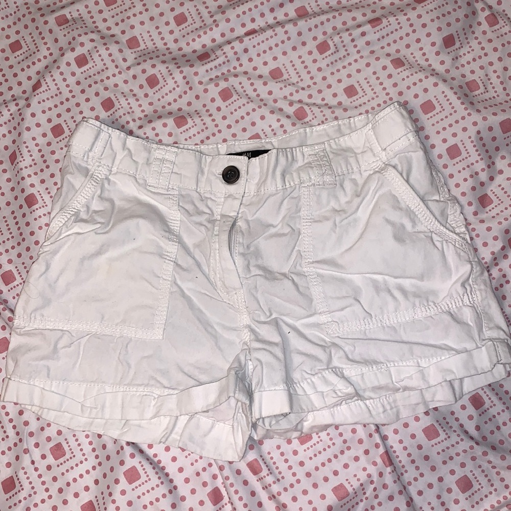 H&M white shorts